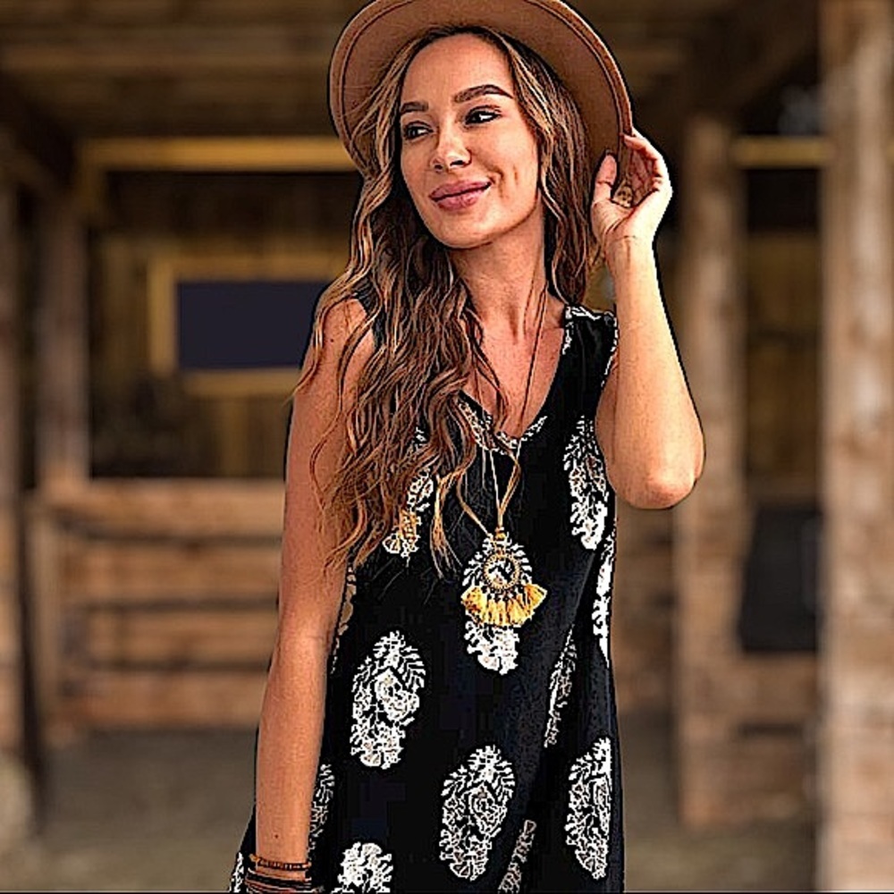BOHEMIAN SLEEVELESS MAXI DRESS - Picture 5 of 8